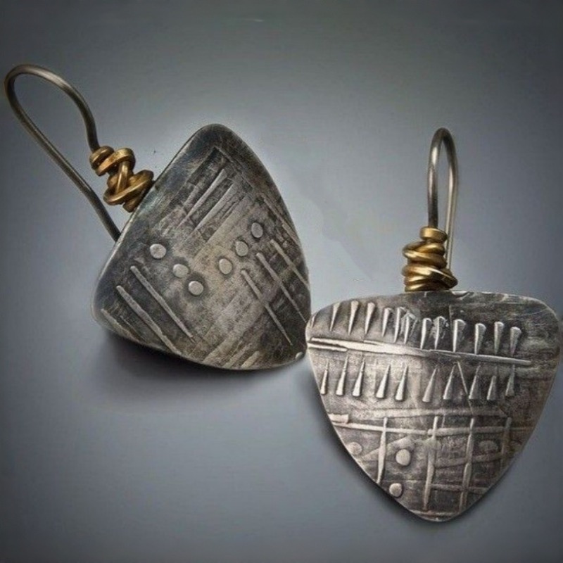 Vintage Fashion Carved Triangular Pendant Earrings, Punk Style